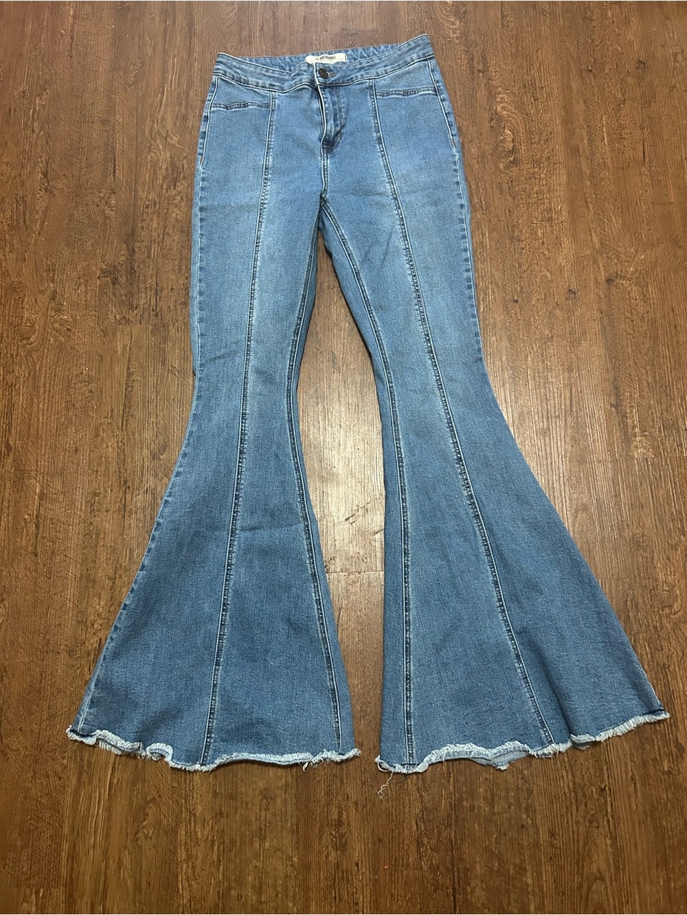 Rock & Roll Denim Womens 30x34 Bargain Button Bell Jeans Flare Raw Hem Western